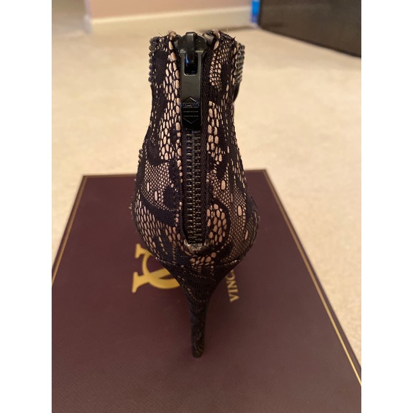 Elegant black lace shoes - Picture 2 of 4